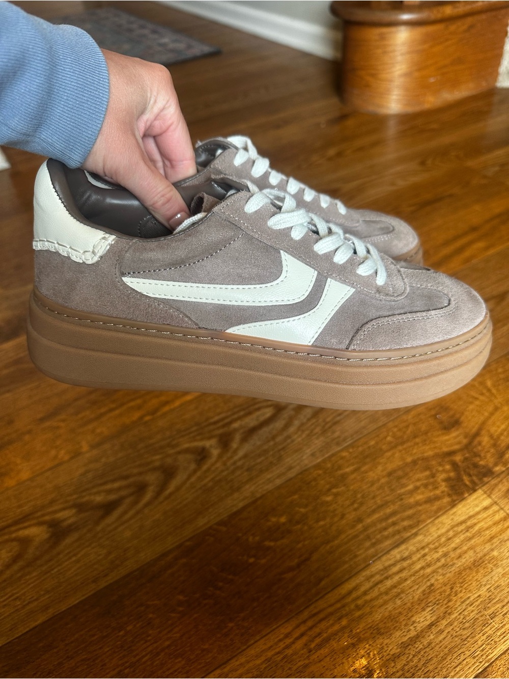 Steve Madden women’s dodge platform sneakers NEW
